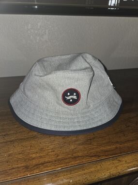 Sun Day Red Icon Performance Bucket Hat – Heather Gray / Navy Trim – L/XL